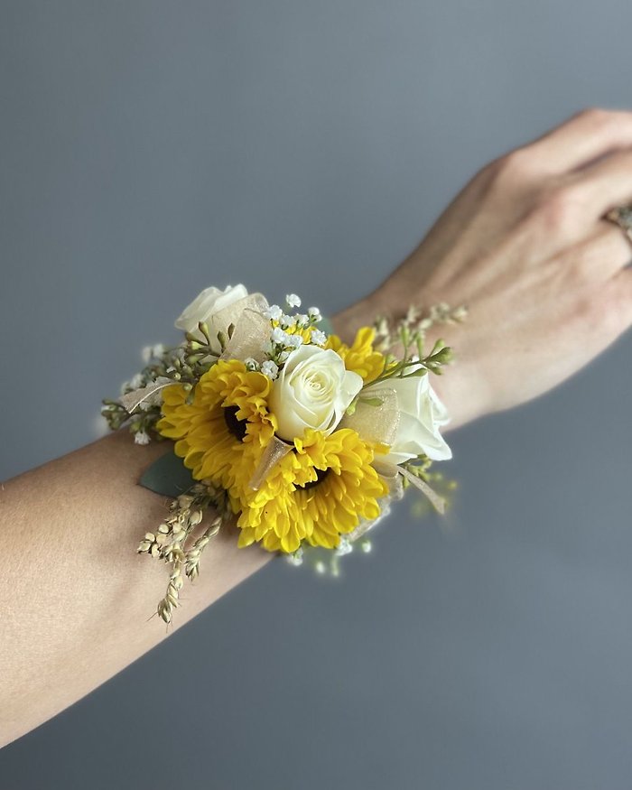 Wrist Corsage 9